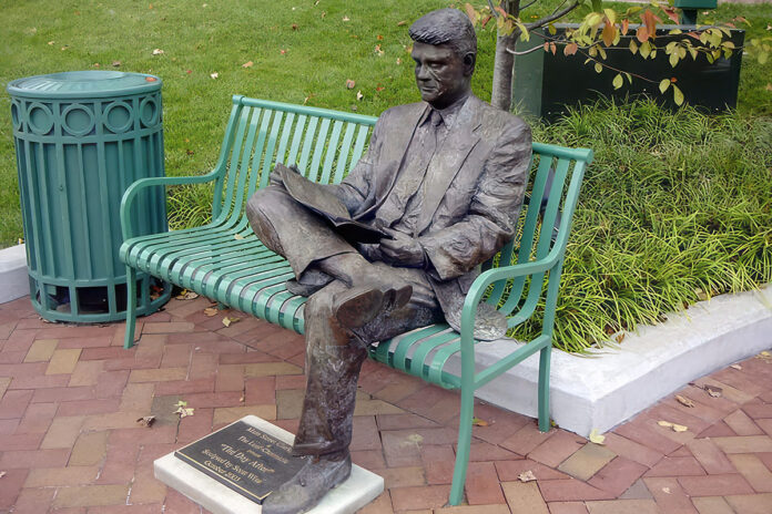 Newspaper Reader, Bronze Sculpture. (Scott Wise)