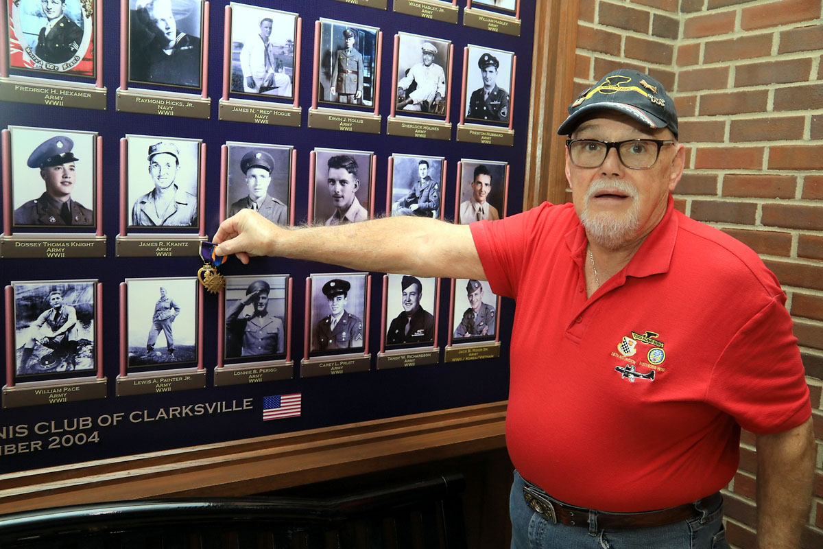 Danny Krantz showing and sharing pictures of his father James Robert Krantz Danny Krantz showing and sharing pictures of his father James Robert Krantz