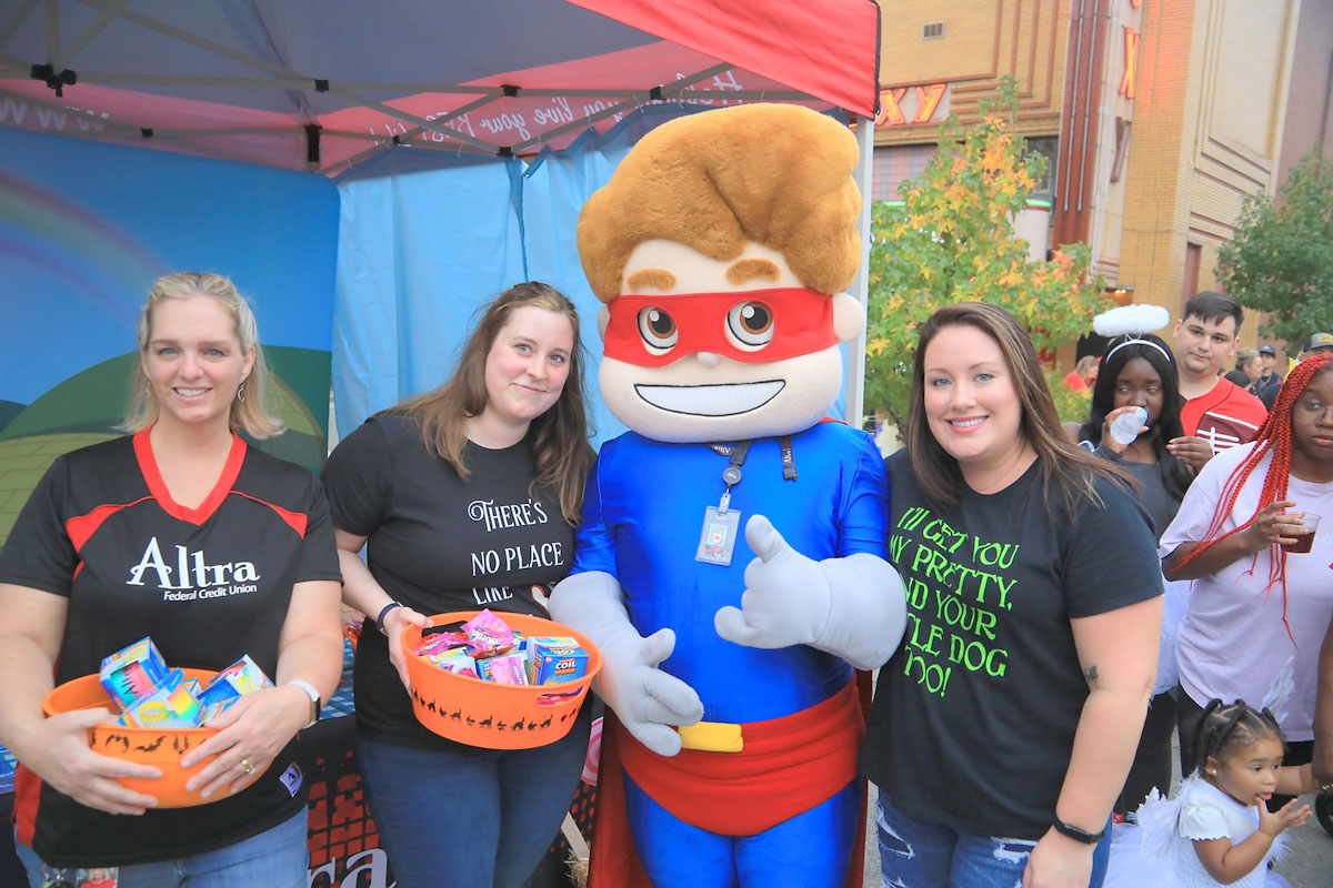 Fright on Franklin. (Tony Centonze, Clarksville Living Magazine) Fright on Franklin. (Tony Centonze, Clarksville Living Magazine)