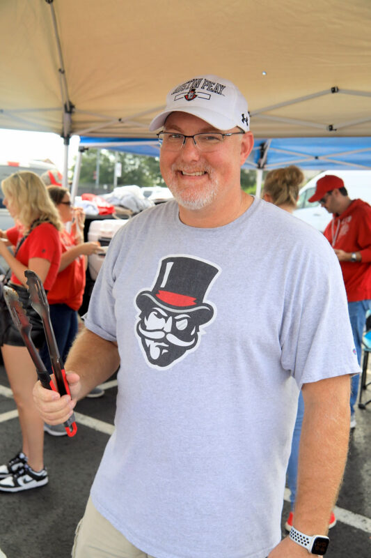 Tailgating at Austin Peay State University. (Tony Centonze, Clarksville Living Magazine) Tailgating at Austin Peay State University. (Tony Centonze, Clarksville Living Magazine)