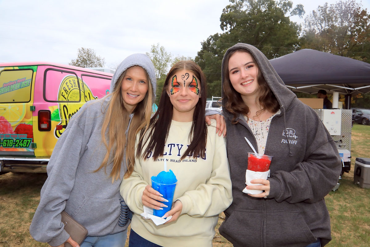Heather Fields, Samantha Cottrell and Audrey Fields Heather Fields, Samantha Cottrell and Audrey Fields
