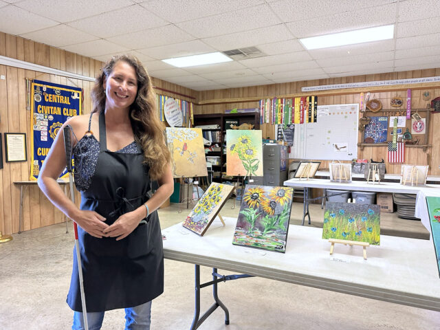 Tracy Bettencourt at Tour De Art 2023. (Rick Glass, Clarksville Living Magazine)