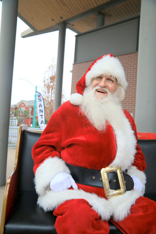 Clarksville Christmas Parade and Spirit Fest. (Tony Centonze, Clarksville Living Magazine) Clarksville Christmas Parade and Spirit Fest. (Tony Centonze, Clarksville Living Magazine)