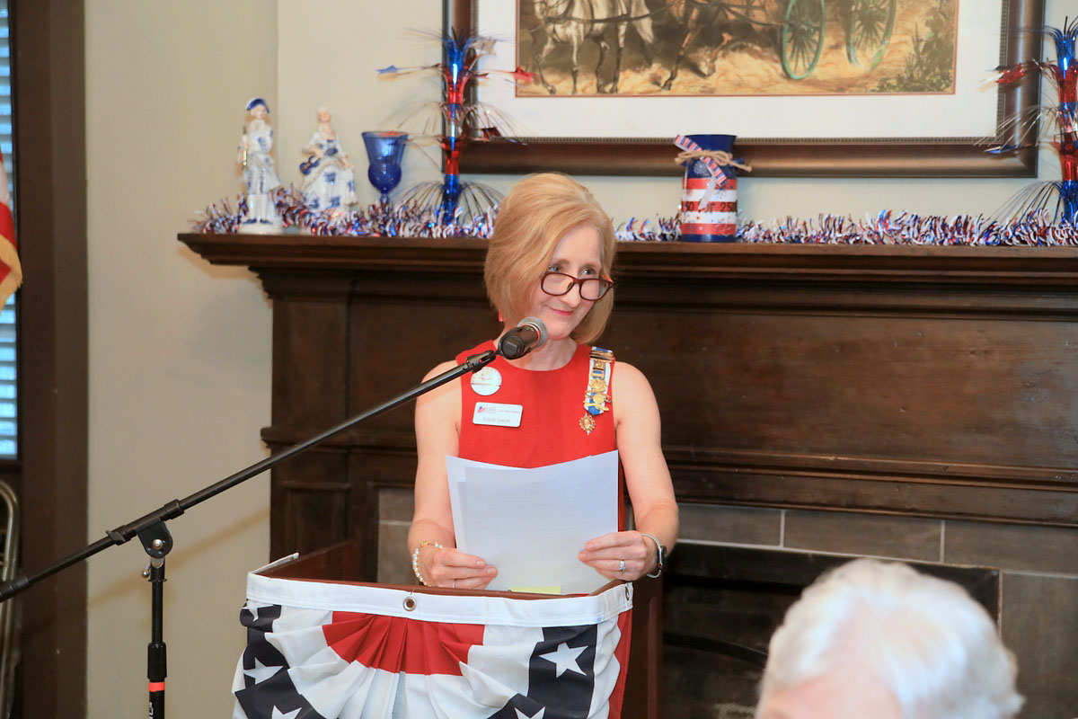Daughters of the American Revolution unveil America! 250 Plaque. (Tony Centonze, Clarksville Living Magazine) Daughters of the American Revolution unveil America! 250 Plaque. (Tony Centonze, Clarksville Living Magazine)