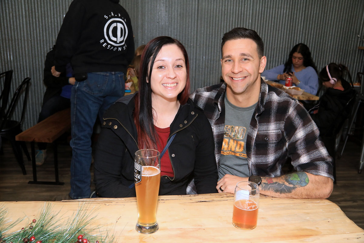 Britt Dignan’s fundraiser for tornado victims, at The Fallen Brewery. (Tony Centonze, Clarksville Living Magazine) Britt Dignan’s fundraiser for tornado victims, at The Fallen Brewery. (Tony Centonze, Clarksville Living Magazine)