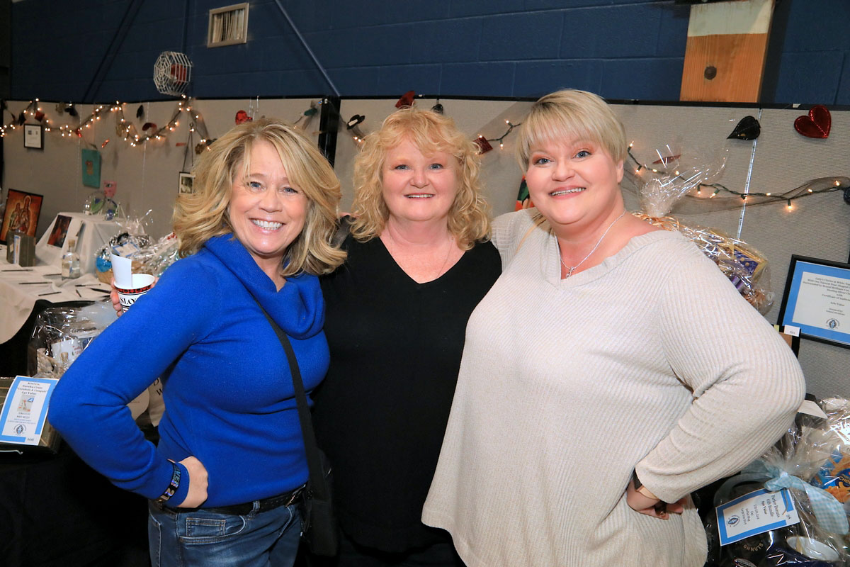 Errin Showalter, Kim Turner and Donna Windham Errin Showalter, Kim Turner and Donna Windham
