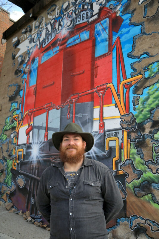 Mural artist Ricky Cavaness Mural artist Ricky Cavaness