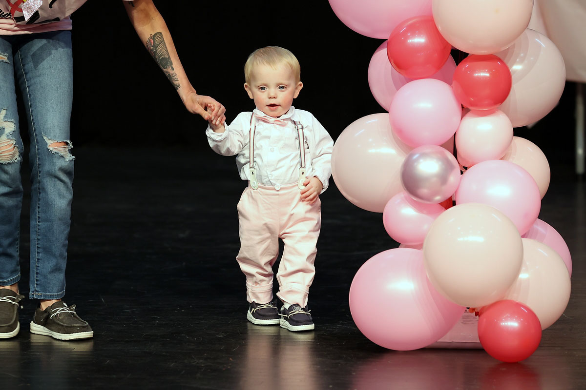 Pretty in Pink Beauty Pageant. (Mark Haynes, Clarksville Living Magazine) Pretty in Pink Beauty Pageant. (Mark Haynes, Clarksville Living Magazine)