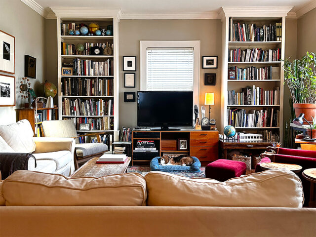 Living Room. (Susan Bryant)