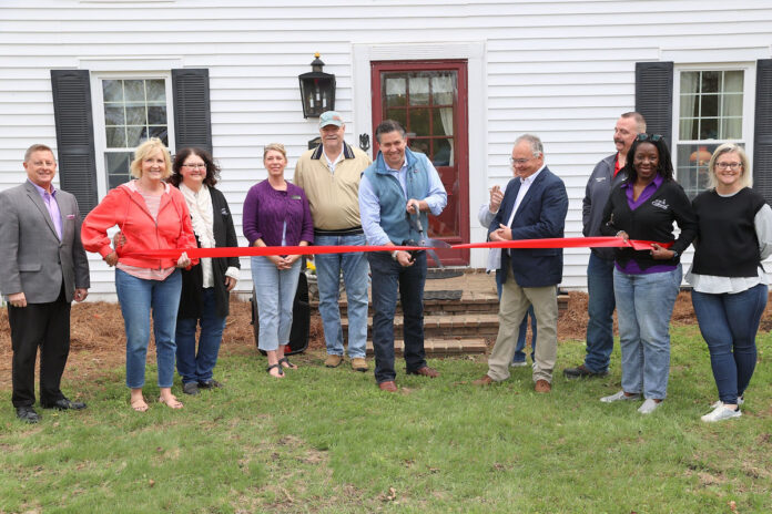 Historic Collinsville Weakley House Museum Ribbon Cutting. (Mark Haynes, Clarksville Online)