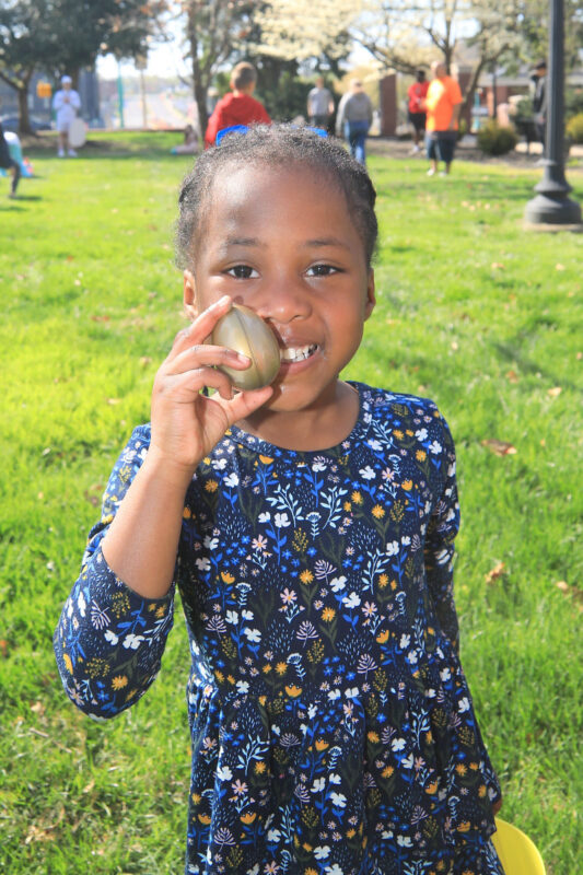 Chloei Gadson found the golden egg Chloei Gadson found the golden egg