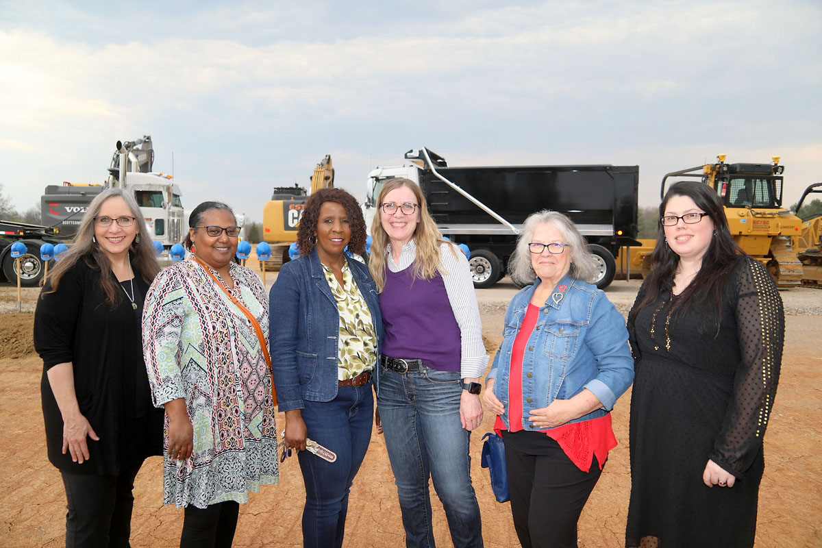 Lisa Yancey, Janet Batiste, Jackie Warfield, Pam Barrett, Jean Norman and Rochelle Fuston Lisa Yancey, Janet Batiste, Jackie Warfield, Pam Barrett, Jean Norman and Rochelle Fuston
