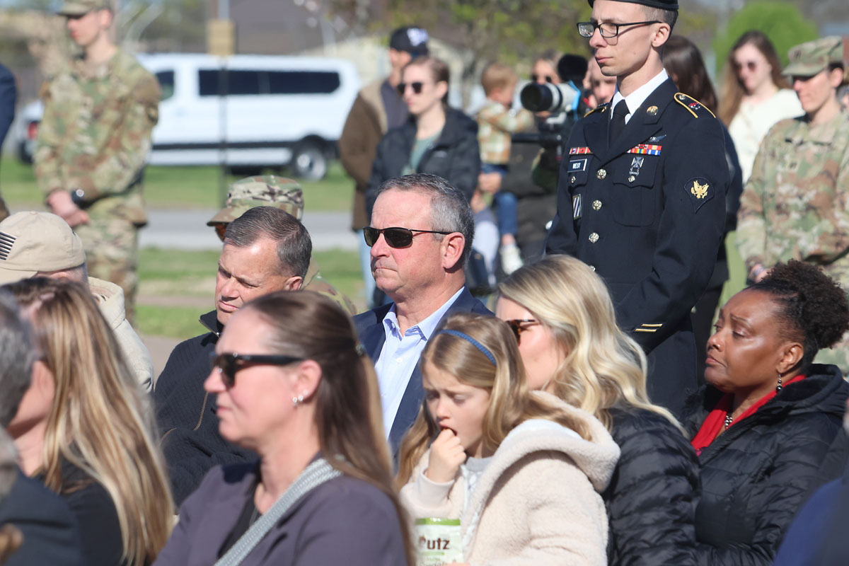 Official unveiling of the 9 Eagles Memorial at Fort Campbell. (Tony Centonze, Clarksville Living Magazine) Official unveiling of the 9 Eagles Memorial at Fort Campbell. (Tony Centonze, Clarksville Living Magazine)
