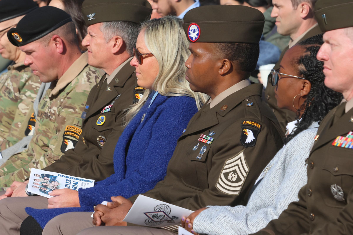 Official unveiling of the 9 Eagles Memorial at Fort Campbell. (Tony Centonze, Clarksville Living Magazine) Official unveiling of the 9 Eagles Memorial at Fort Campbell. (Tony Centonze, Clarksville Living Magazine)
