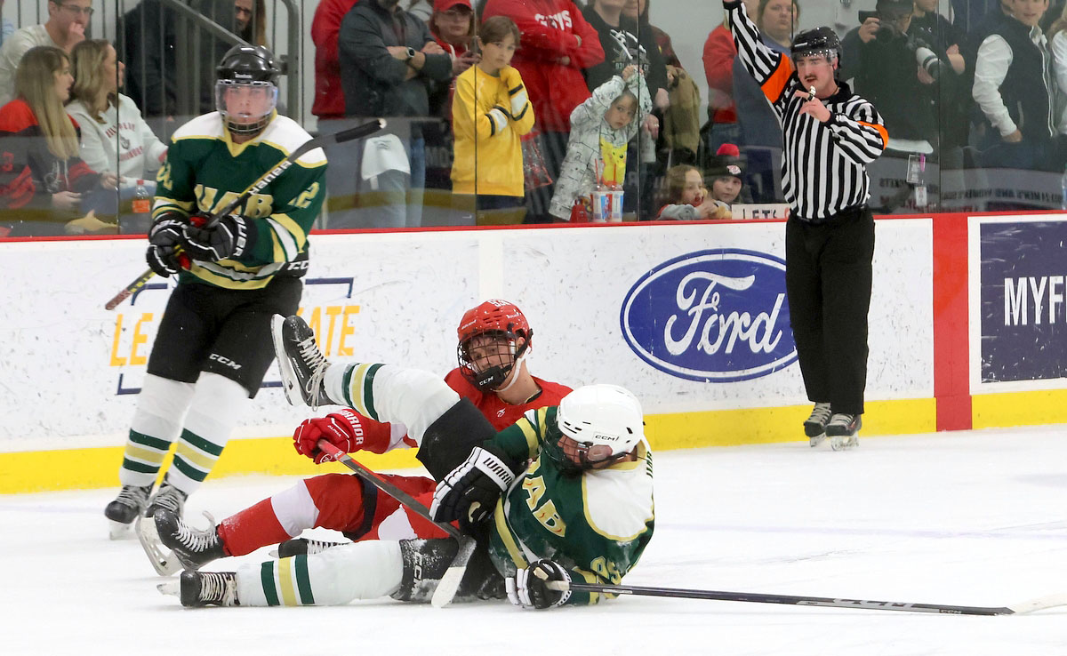 Govs Ice Hockey hosts the University of Alabama at Birmingham, ushering in a new era at APSU Govs Ice Hockey hosts the University of Alabama at Birmingham, ushering in a new era at APSU