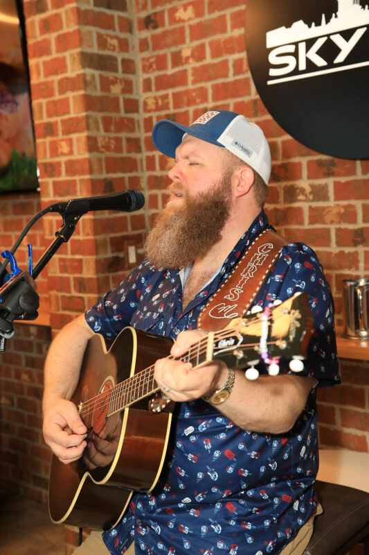 Celebrating Independence Day at Shelby’s Trio. (Tony Centonze, Clarksville Living Magazine) Celebrating Independence Day at Shelby’s Trio. (Tony Centonze, Clarksville Living Magazine)