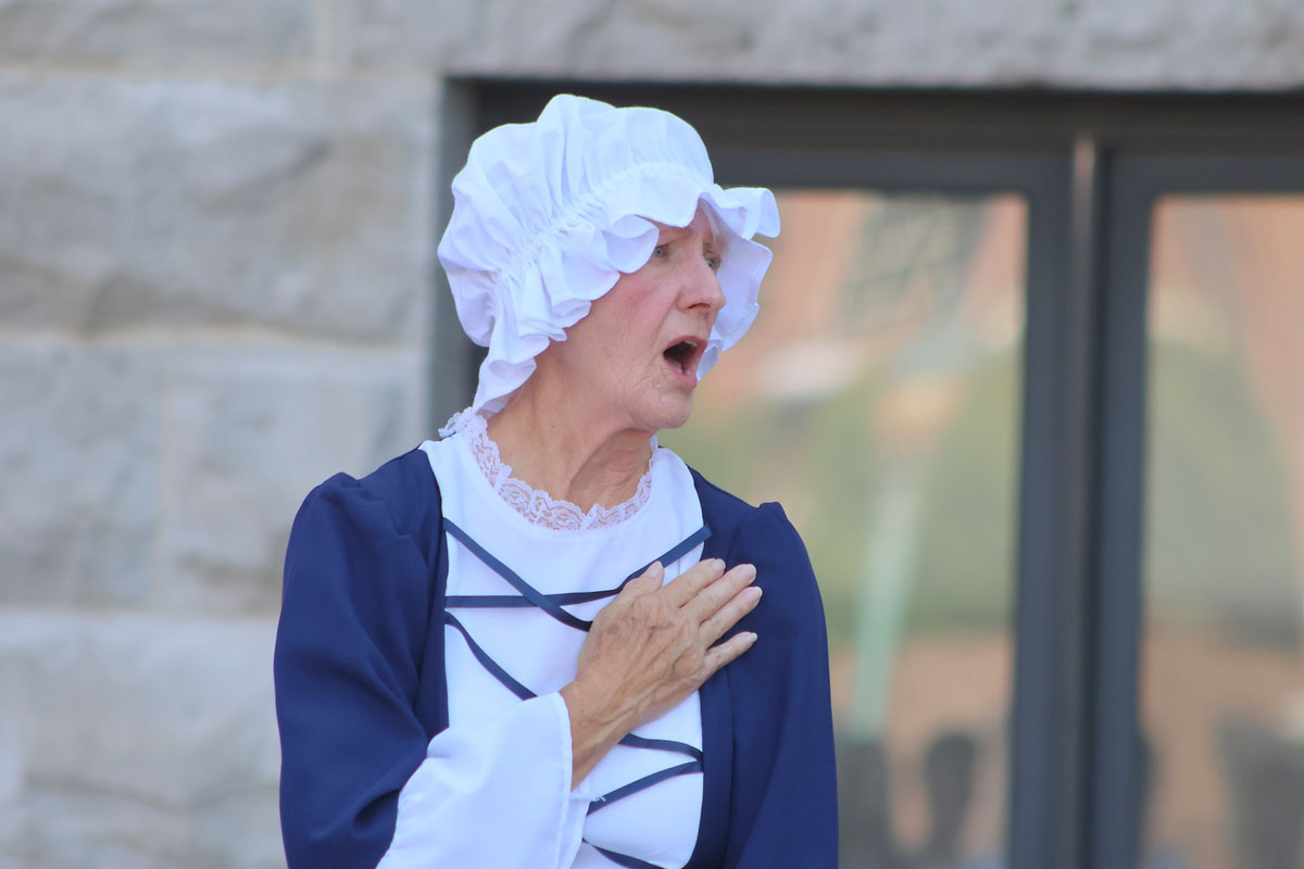 Daughter's of the American Revolution hosts annual Reading of the Declaration of Independence on the Court House steps. (Tony Centonze, Clarksville Living Magazine) Daughter's of the American Revolution hosts annual Reading of the Declaration of Independence on the Court House steps. (Tony Centonze, Clarksville Living Magazine)