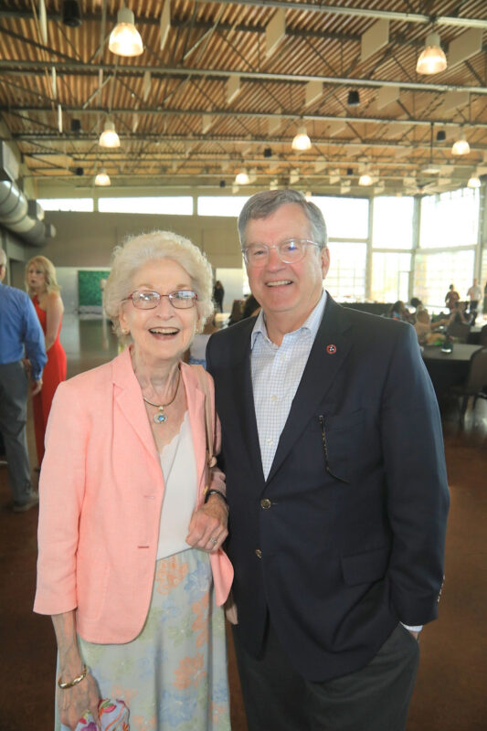 Dee Boaz and Senator Bill Powers Dee Boaz and Senator Bill Powers