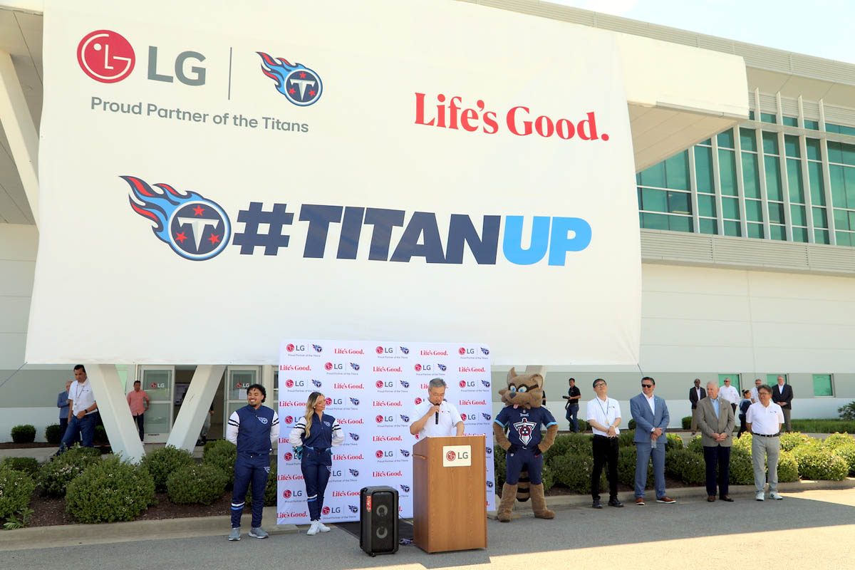 LG and the Tennessee Titans renewed their partnership, which gives back to the community in many ways LG and the Tennessee Titans renewed their partnership, which gives back to the community in many ways