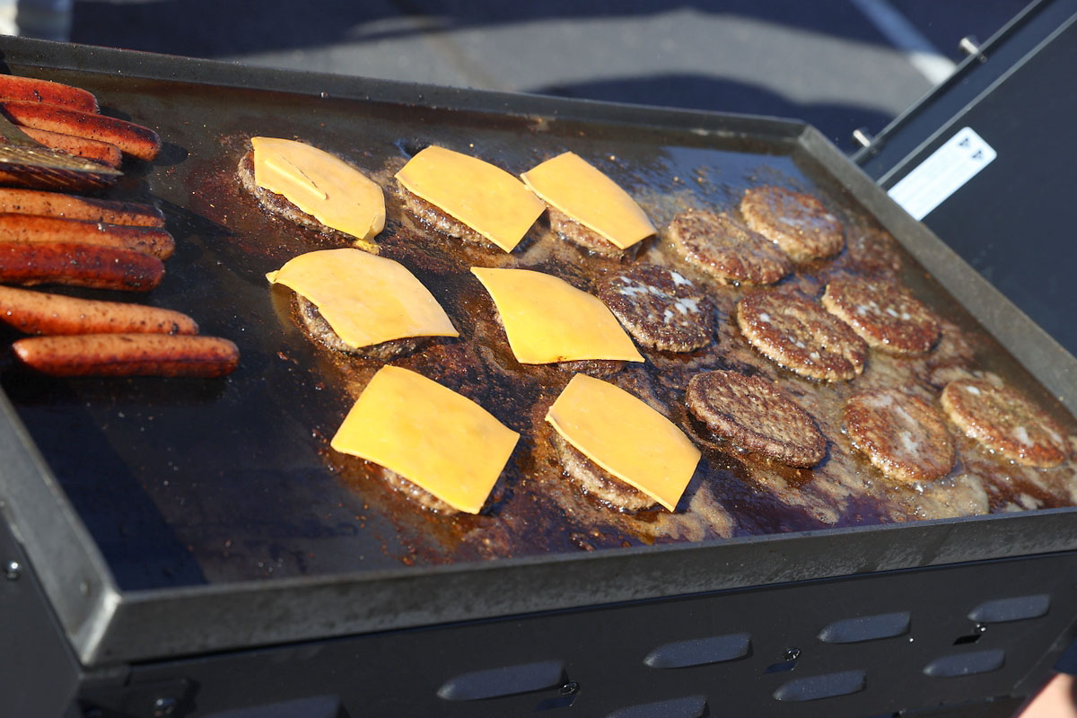 Austin Peay Tailgate Alley. (Mark Haynes, Clarksville Living Magazine) Austin Peay Tailgate Alley. (Mark Haynes, Clarksville Living Magazine)