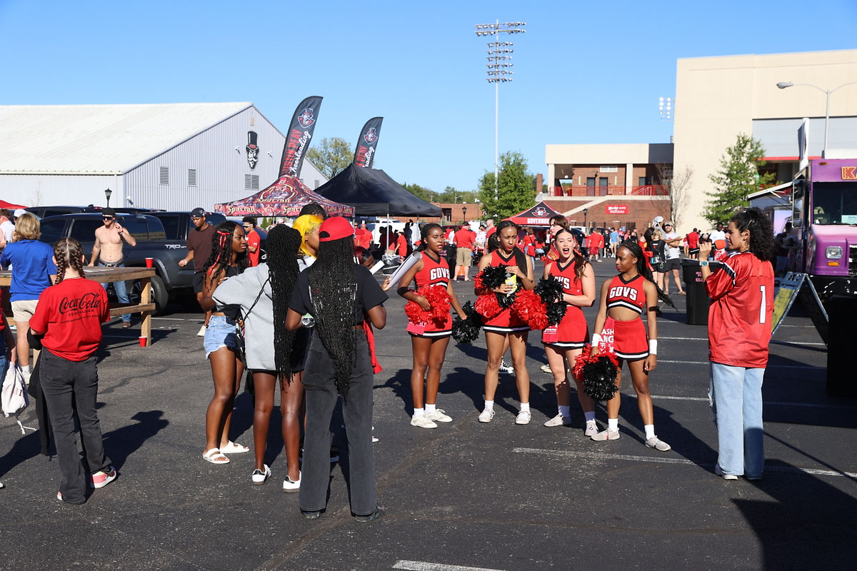 Austin Peay Tailgate Alley. (Mark Haynes, Clarksville Living Magazine) Austin Peay Tailgate Alley. (Mark Haynes, Clarksville Living Magazine)