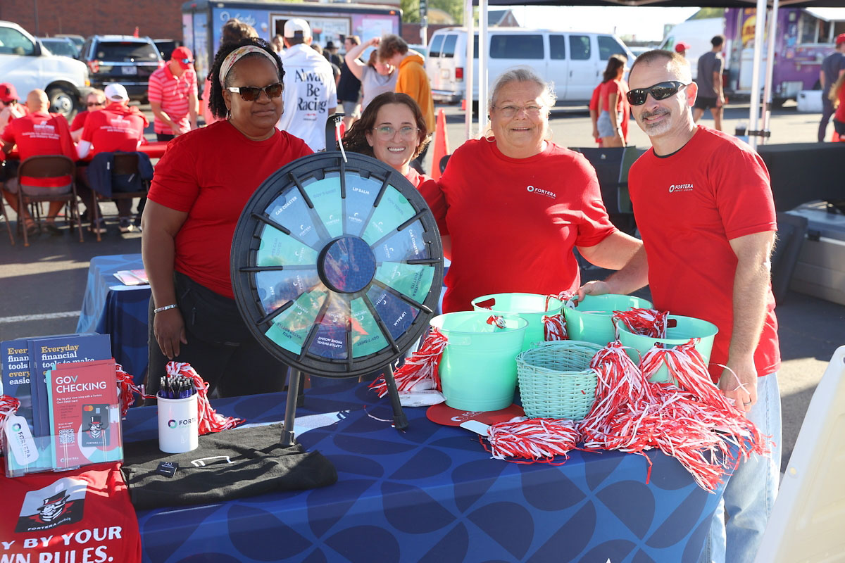 Austin Peay Tailgate Alley. (Mark Haynes, Clarksville Living Magazine) Austin Peay Tailgate Alley. (Mark Haynes, Clarksville Living Magazine)