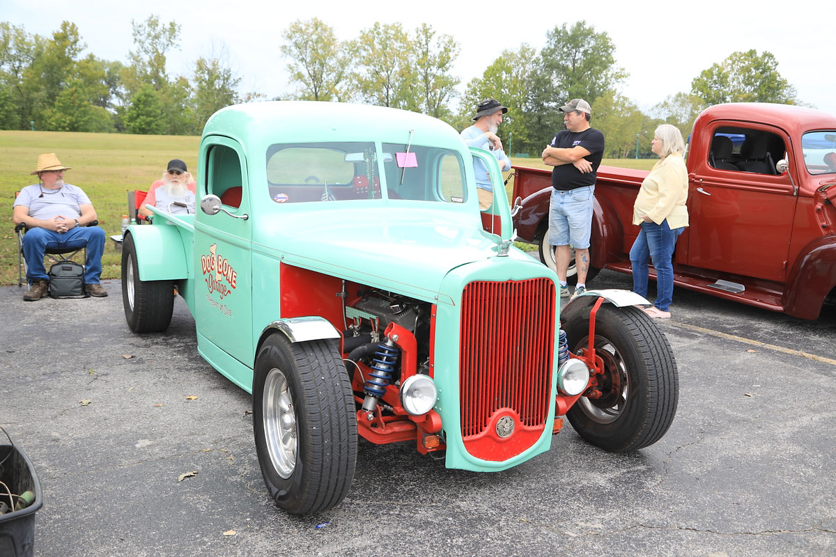 Clarksville Gearheads Car Club Celebrates Cars of All Types at Local Event. (Tony Centonze, Clarksville Living Magazine) Clarksville Gearheads Car Club Celebrates Cars of All Types at Local Event. (Tony Centonze, Clarksville Living Magazine)