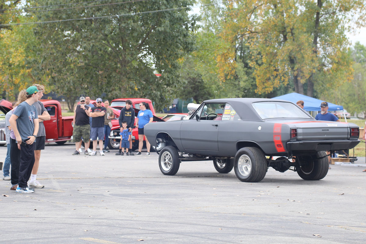Clarksville Gearheads Car Club Celebrates Cars of All Types at Local Event. (Tony Centonze, Clarksville Living Magazine) Clarksville Gearheads Car Club Celebrates Cars of All Types at Local Event. (Tony Centonze, Clarksville Living Magazine)
