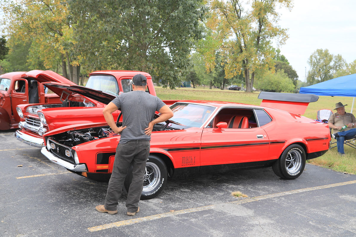 Clarksville Gearheads Car Club Celebrates Cars of All Types at Local Event. (Tony Centonze, Clarksville Living Magazine) Clarksville Gearheads Car Club Celebrates Cars of All Types at Local Event. (Tony Centonze, Clarksville Living Magazine)