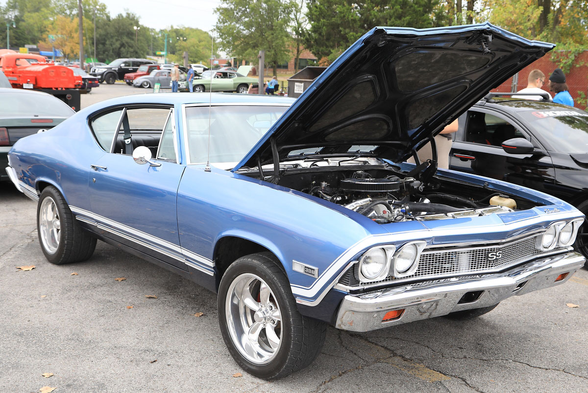Clarksville Gearheads Car Club Celebrates Cars of All Types at Local Event. (Tony Centonze, Clarksville Living Magazine) Clarksville Gearheads Car Club Celebrates Cars of All Types at Local Event. (Tony Centonze, Clarksville Living Magazine)