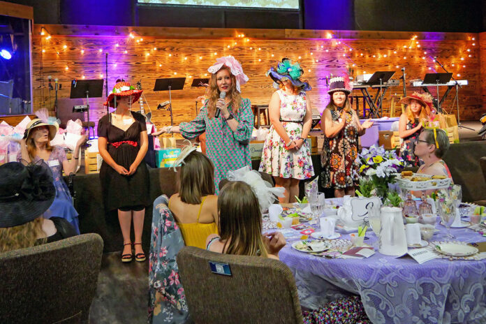 Hat Contest. (Cathrine Robinson)