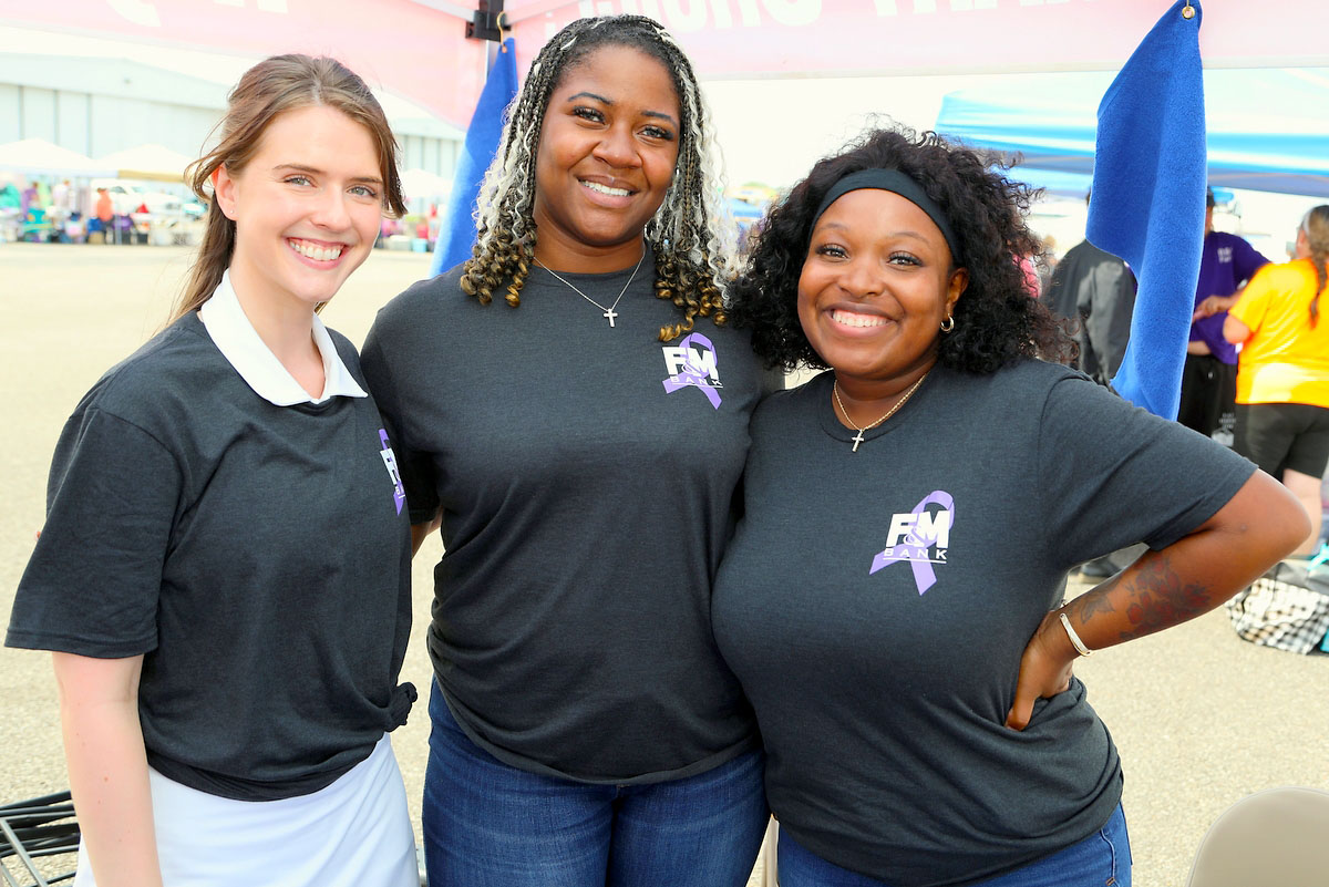 Lauren Scott, Janay Hollingworth and Tashianna Bynum Lauren Scott, Janay Hollingworth and Tashianna Bynum