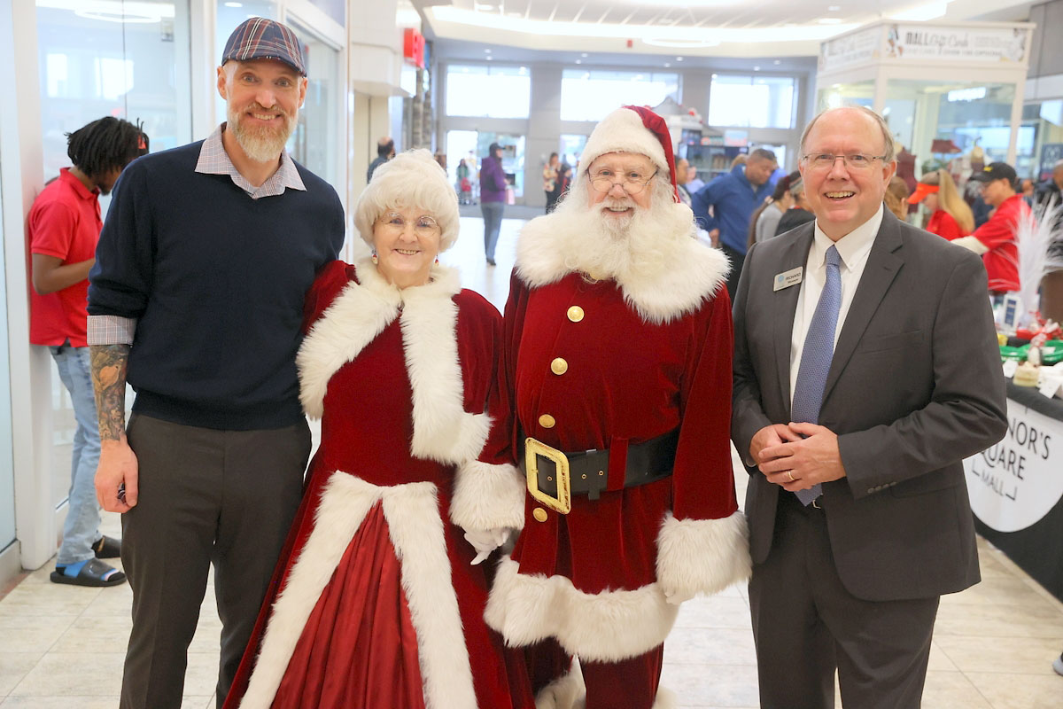 Governor’s Square Mall Grand Reopening Ribbon Cutting. (Mark Haynes, Clarksville Living Magazine) Governor’s Square Mall Grand Reopening Ribbon Cutting. (Mark Haynes, Clarksville Living Magazine)