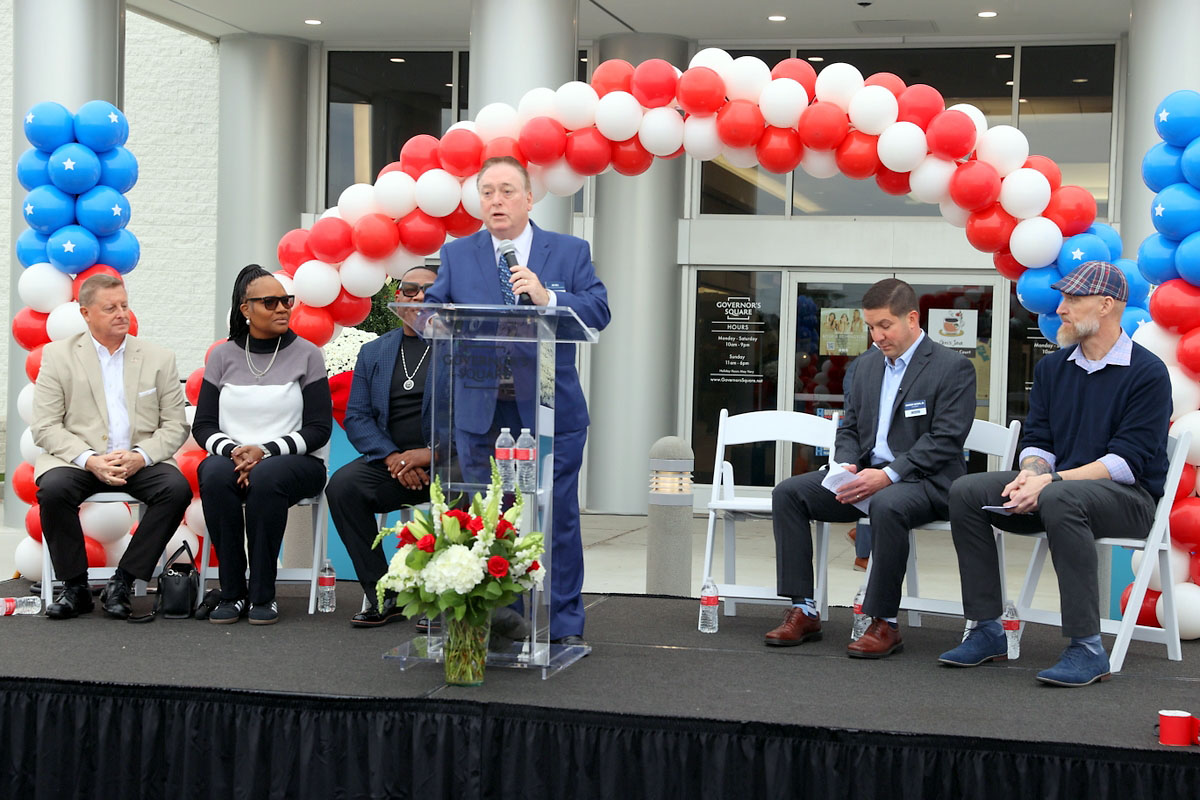 Governor’s Square Mall Grand Reopening Ribbon Cutting. (Mark Haynes, Clarksville Living Magazine) Governor’s Square Mall Grand Reopening Ribbon Cutting. (Mark Haynes, Clarksville Living Magazine)