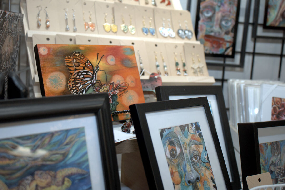 Art by Jennifer Pierstorff – DAC's Holiday Bazaar. (D.C. Thomas, Clarksville Living Magazine) Art by Jennifer Pierstorff – DAC's Holiday Bazaar. (D.C. Thomas, Clarksville Living Magazine)