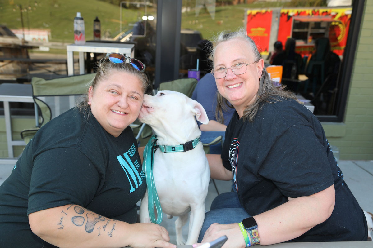 Chasity Lindsey, Buzz Pawdren and Sarah Tackett Chasity Lindsey, Buzz Pawdren and Sarah Tackett