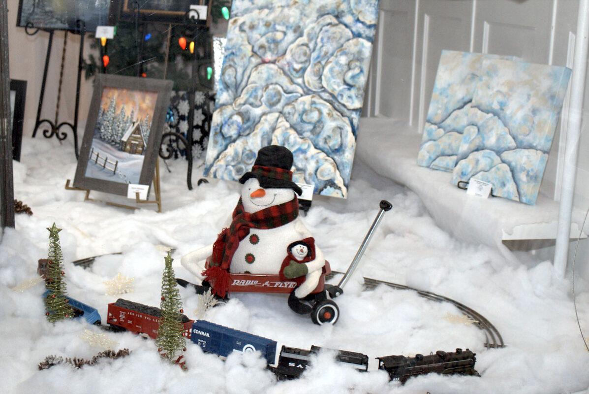 DAC's Holiday Bazaar. (D.C. Thomas, Clarksville Living Magazine) DAC's Holiday Bazaar. (D.C. Thomas, Clarksville Living Magazine)