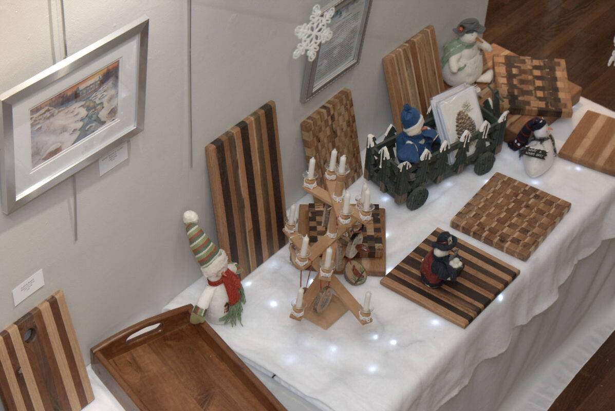 Leah & John Foote's Art – DAC's Holiday Bazaar by D.C. Thomas Leah & John Foote's Art – DAC's Holiday Bazaar by D.C. Thomas