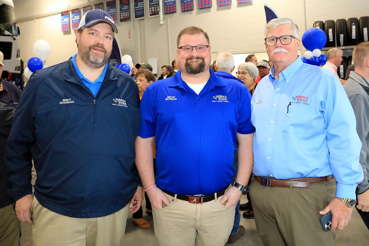 Jenkins & Wynne celebrates the opening of its new Ford Pro Elite Service Center Jenkins & Wynne celebrates the opening of its new Ford Pro Elite Service Center