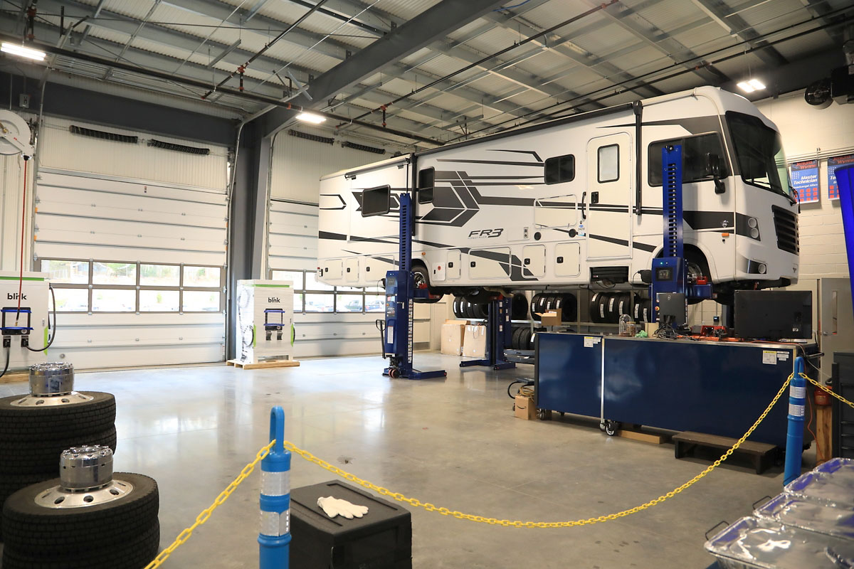 Jenkins & Wynne celebrates the opening of its new Ford Pro Elite Service Center Jenkins & Wynne celebrates the opening of its new Ford Pro Elite Service Center