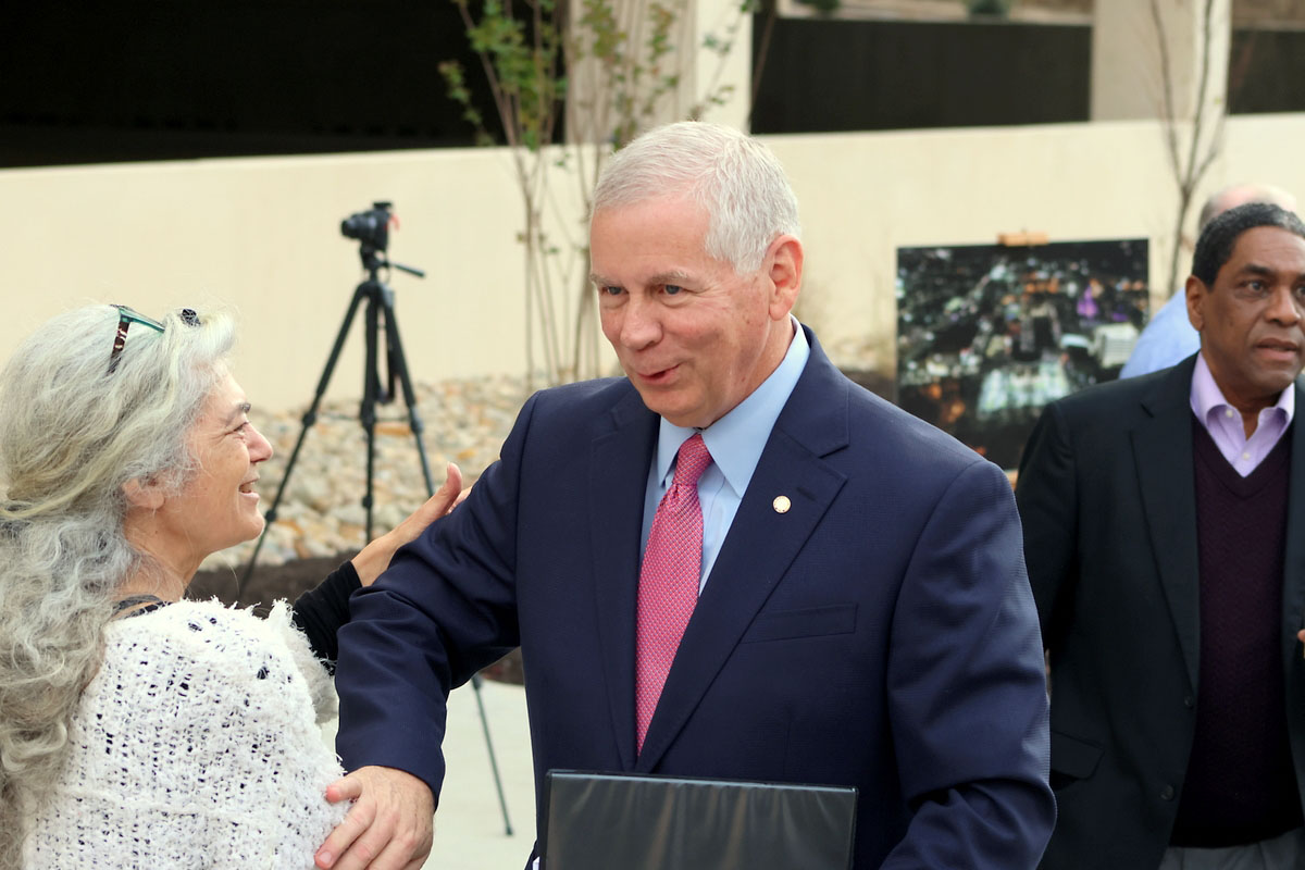 Ribbon Cutting for Clarksville’s new and much-needed downtown parking garage. (Tony Centonze, Clarksville Living Magazine) Ribbon Cutting for Clarksville’s new and much-needed downtown parking garage. (Tony Centonze, Clarksville Living Magazine)