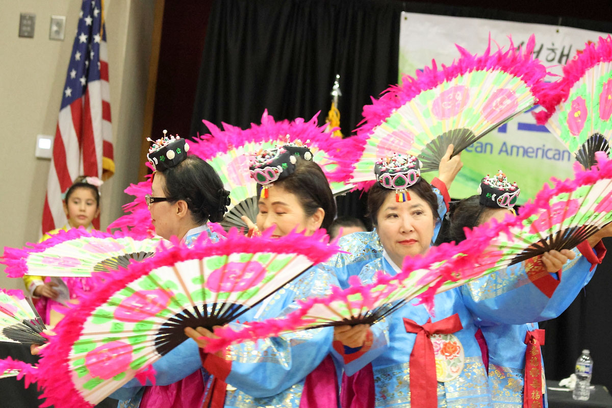 Clarksville’s Korean American Association Celebrates Lunar New Year. (Tony Centonze, Clarksville Living Magazine) Clarksville’s Korean American Association Celebrates Lunar New Year. (Tony Centonze, Clarksville Living Magazine)
