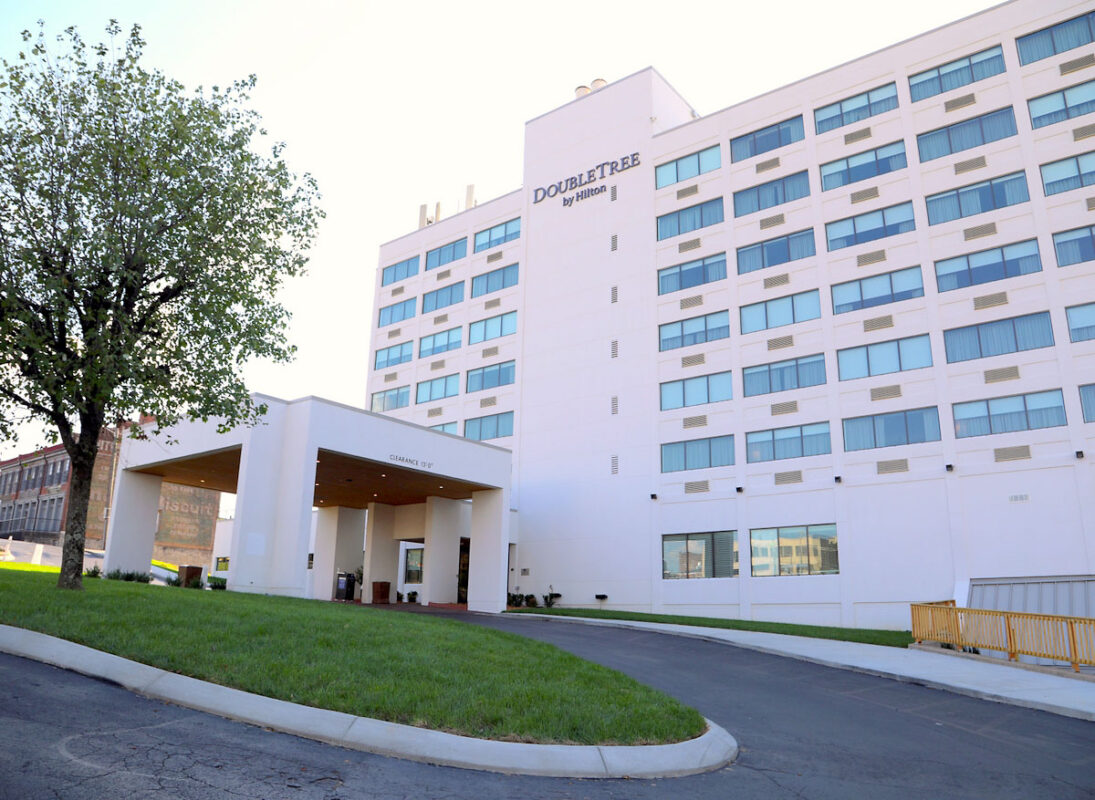 Doubletree by Hilton Downtown Clarksville ( Doubletree by Hilton Downtown Clarksville (