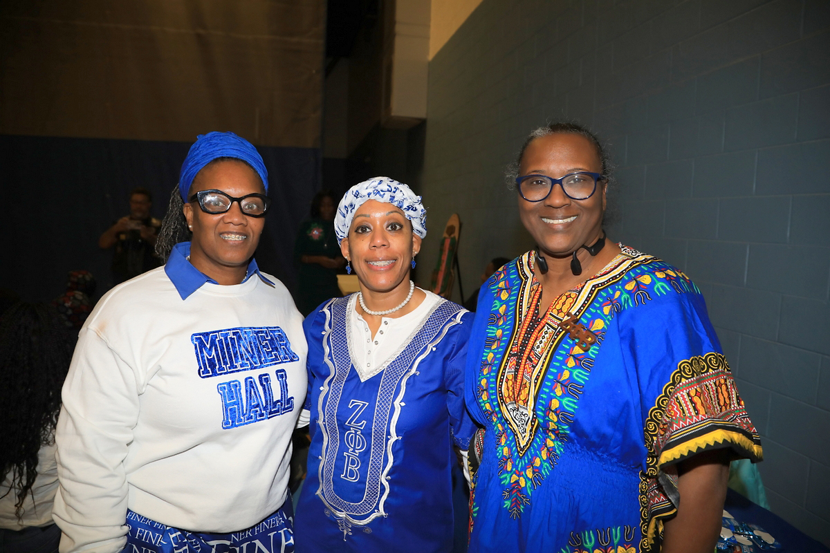 Dr. LaTona Nichols, Tanya Lockett and Victoria Sutherland Dr. LaTona Nichols, Tanya Lockett and Victoria Sutherland