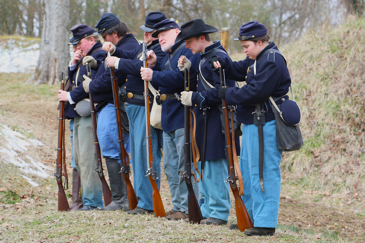 Surrender at Fort Defiance Surrender at Fort Defiance