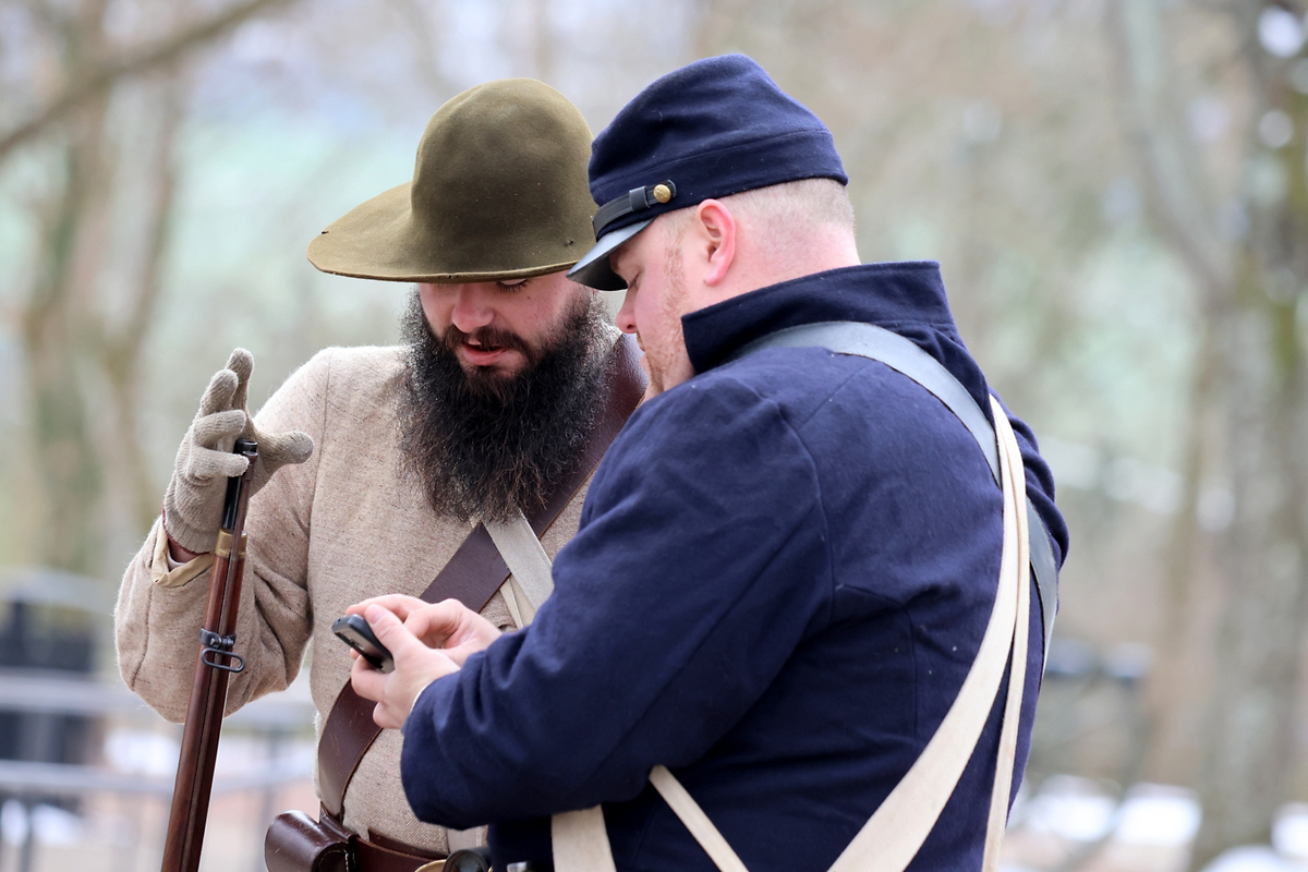 Surrender at Fort Defiance Surrender at Fort Defiance