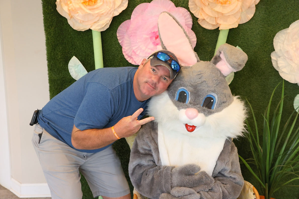 Yellow Creek Baptist Church Shares Love and Joy with Huge Easter Egg Hunt. (Mark Haynes, Clarksville Living Magazine) Yellow Creek Baptist Church Shares Love and Joy with Huge Easter Egg Hunt. (Mark Haynes, Clarksville Living Magazine)