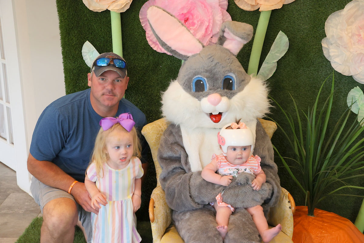 Yellow Creek Baptist Church Shares Love and Joy with Huge Easter Egg Hunt. (Mark Haynes, Clarksville Living Magazine) Yellow Creek Baptist Church Shares Love and Joy with Huge Easter Egg Hunt. (Mark Haynes, Clarksville Living Magazine)