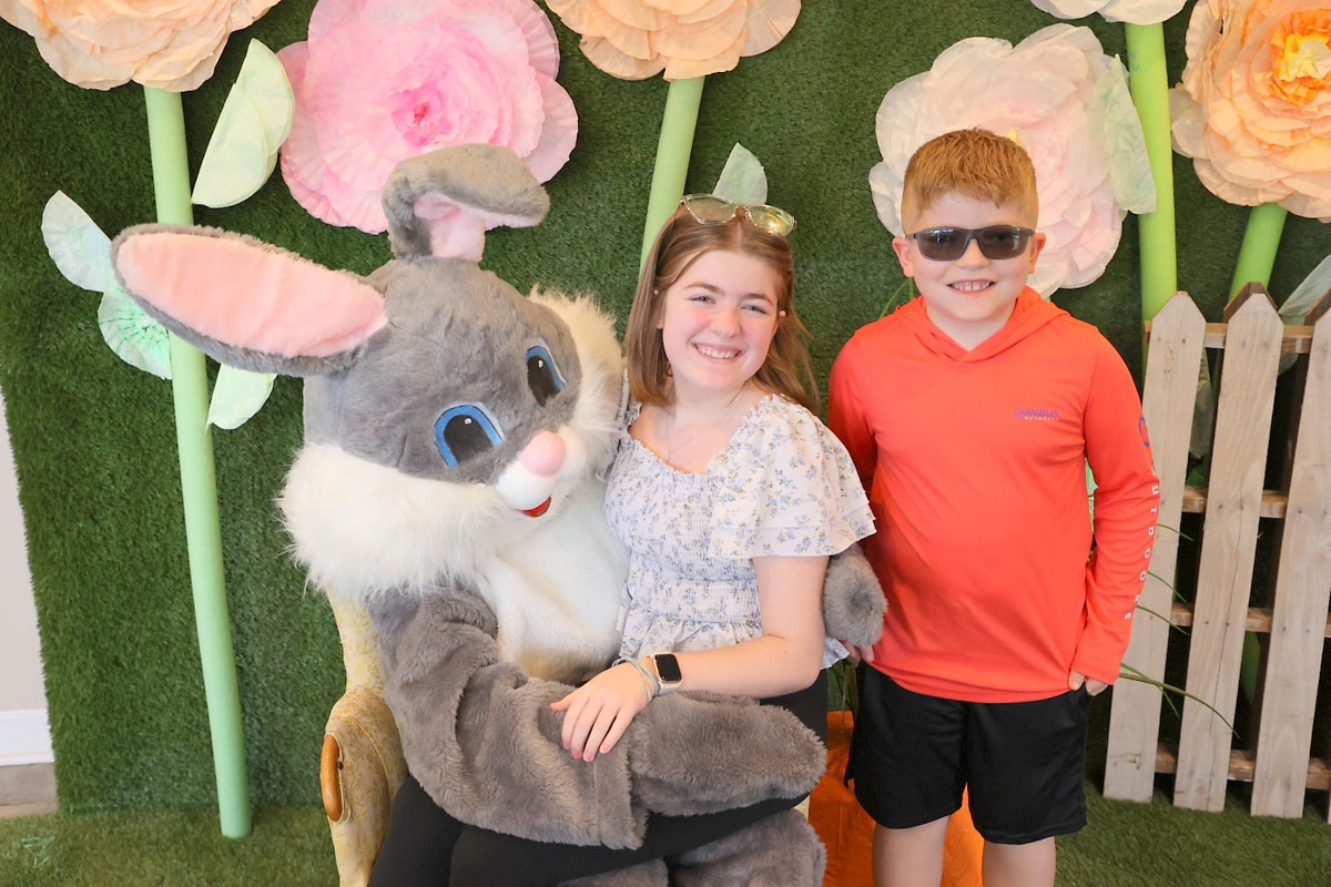 Yellow Creek Baptist Church Shares Love and Joy with Huge Easter Egg Hunt. (Mark Haynes, Clarksville Living Magazine) Yellow Creek Baptist Church Shares Love and Joy with Huge Easter Egg Hunt. (Mark Haynes, Clarksville Living Magazine)