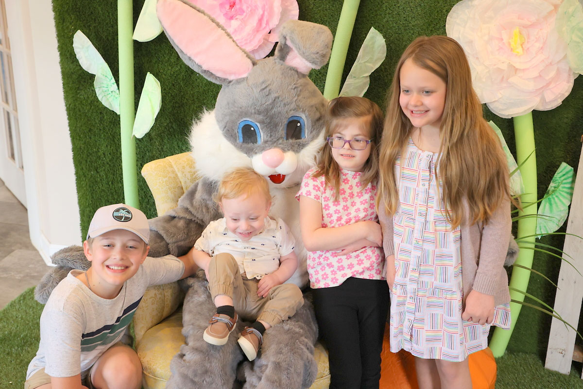 Yellow Creek Baptist Church Shares Love and Joy with Huge Easter Egg Hunt. (Mark Haynes, Clarksville Living Magazine) Yellow Creek Baptist Church Shares Love and Joy with Huge Easter Egg Hunt. (Mark Haynes, Clarksville Living Magazine)